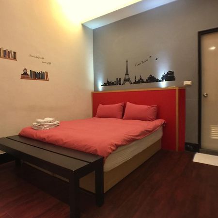 Funja Colorful Hotel Тайчжун Екстер'єр фото