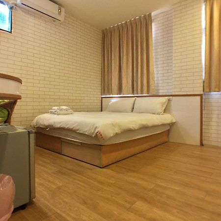 Funja Colorful Hotel Тайчжун Екстер'єр фото