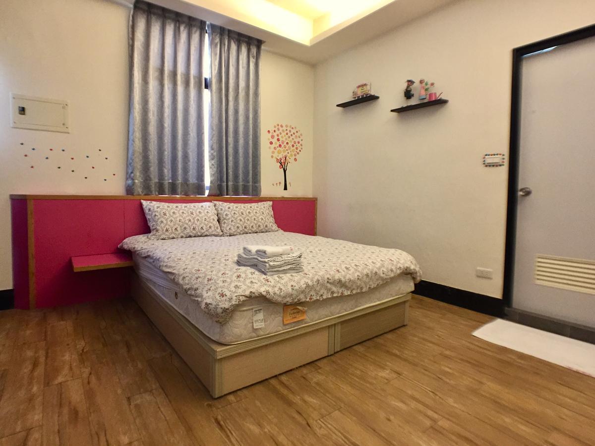 Funja Colorful Hotel Тайчжун Екстер'єр фото